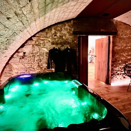 Spa Gaalor***** - Jacuzzi & Sauna A Rouen Exterior photo